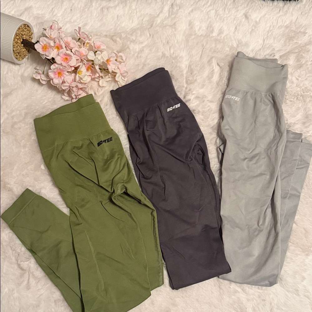 BO + TEE Leggings Set in Green, Gray, and Light Gray